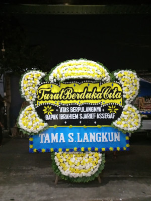 Papan Bunga Duka di Serua